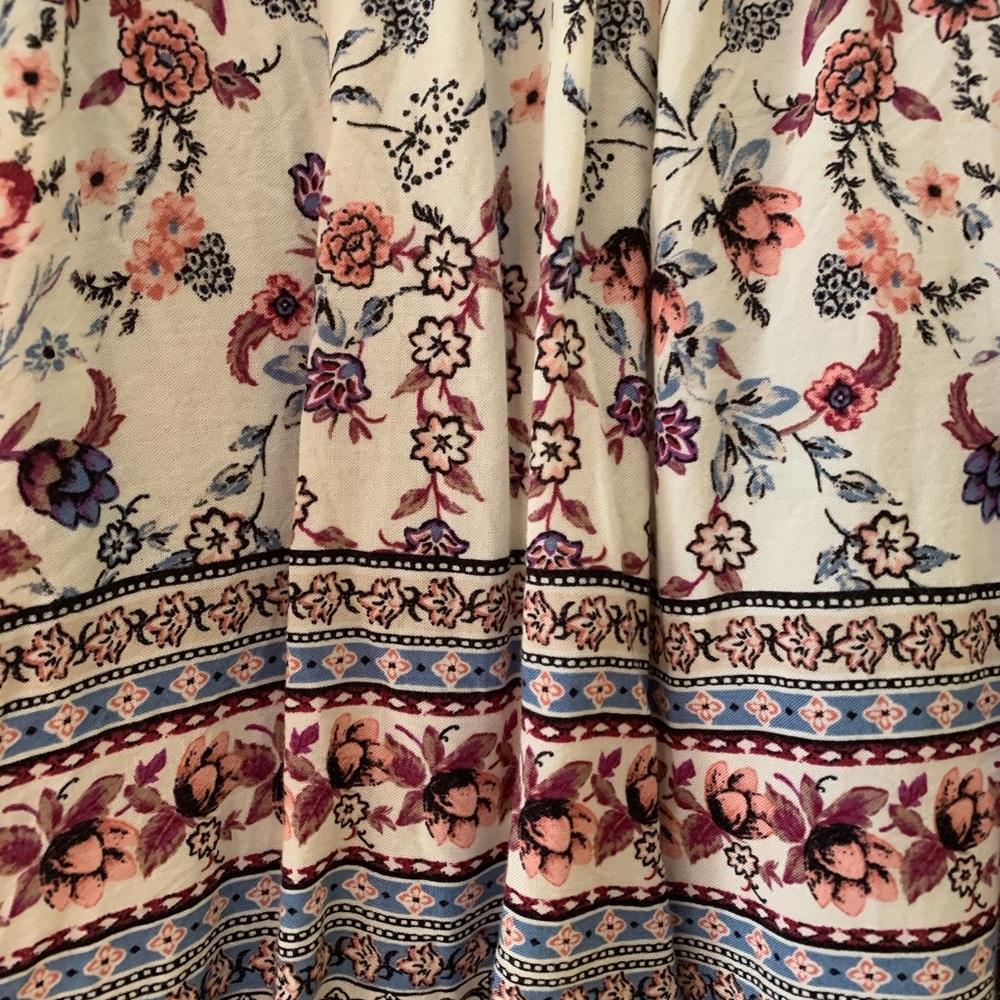 Floral Romper - Picture 4 of 5